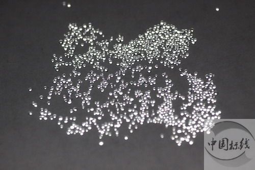 朝阳金属表面处理厂喷砂玻璃微珠清理